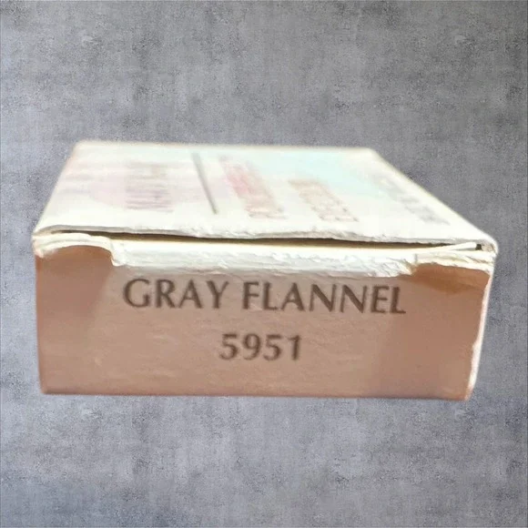 Mary Kay Powder Perfect Eye Color Gray Flannel 5951 Gray Vintage Shadow - Picture 4 of 7